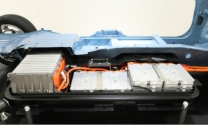 Nissan Working on Lighter, Cheaper EV Battery