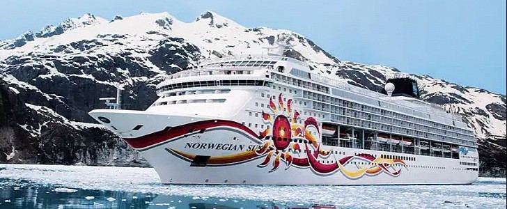 Norwegian Sun hit an iceberg on the latest Alaska trip, is now headed into Seattle for repairs