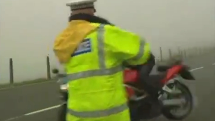 Not Exactly the Smartest Policeman in the UK 
