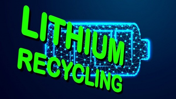 High-purity lithium hydroxide obtained directly from recycled lithium-ion batteries