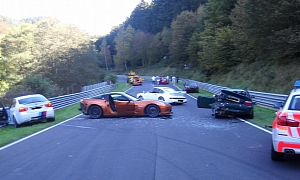 Nurburgring Crash: BMW Ring Taxi Hits Rented Corvette, Eight Cars Involved <span>· Updated</span>