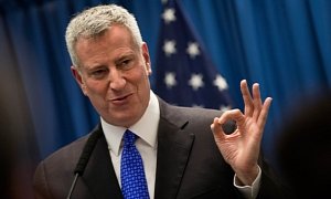 NYC Mayor Bill de Blasio Had Cops Pull Over Woman For Texting And Driving