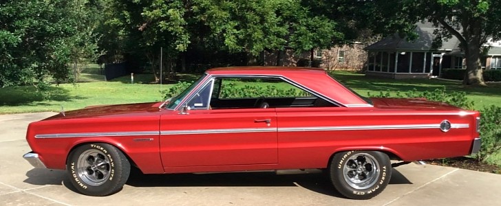 Custom 1966 Plymouth Belvedere Hardtop up for auction by Mecum Auctions