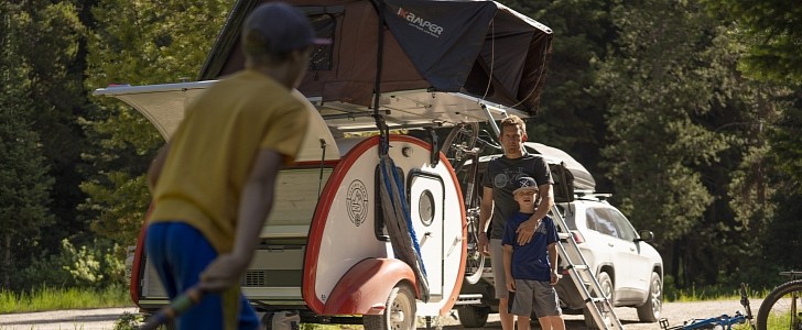 Off-Grid and Family Capable, Classic Bean Road-Ready Travel Trailer Seems Fit for All