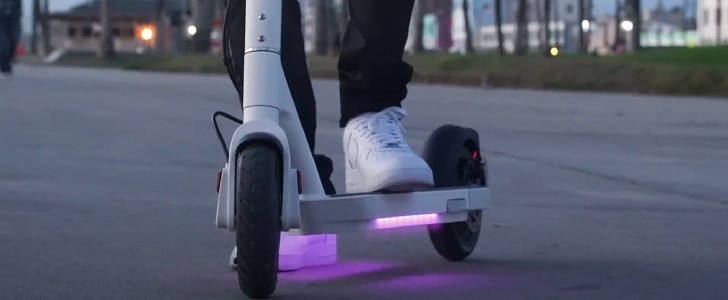 OKAI Neon e-scooter
