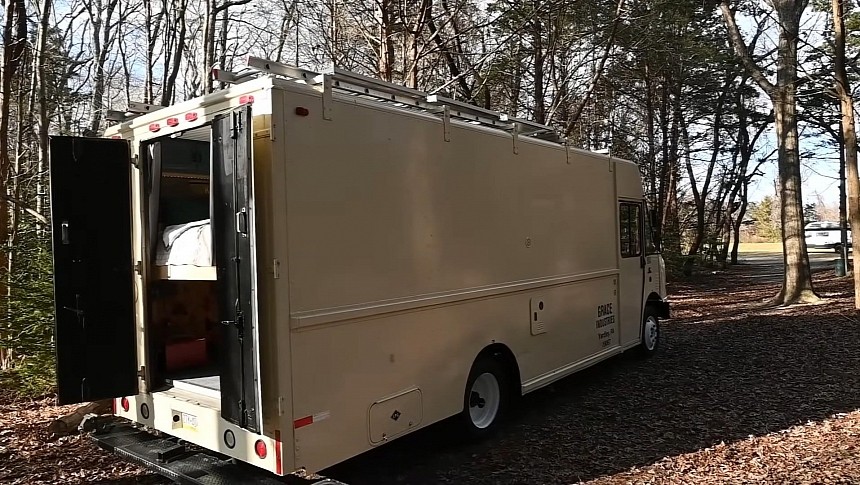 Old Bread Truck Hides a Feature-Packed Living Space, It's a Perfect Stealthy Tiny Home
