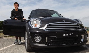 Olympic Diver Takes First Driving Lessons in a MINI