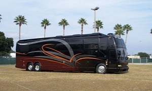 On Board Timbaland’s $2 Million Recording Studio on Wheels, the Tricked-Out MMG Tour Bus