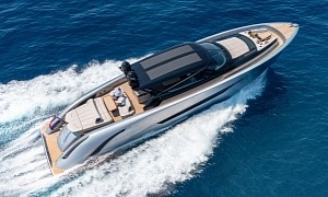 On Board Tom Brady’s $6 Million 77-Foot Ultra-Modern Family Yacht, Viva a Vida