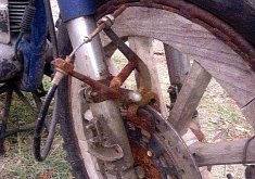 On Motorcycle Brakes which Are Not Affected by Rain or Heat