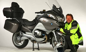 One-Handed Operation Modified BMW R1200RT Brings Hope