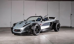 One-Owner Lotus 340R Looks Like A Life-Sized Hot Wheels Car