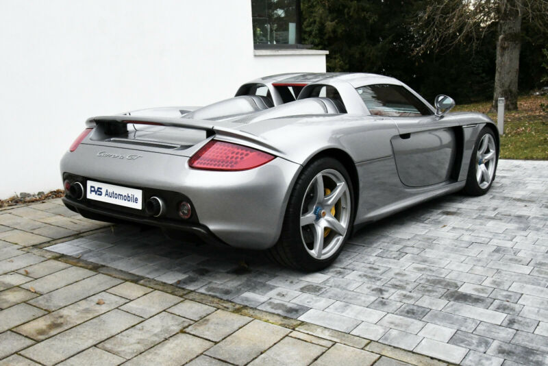 One-Owner Porsche Carrera GT Looks Like Supercar Perfection - autoevolution
