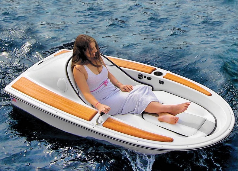 One-Person Electric Watercraft Is the End of Inflatable Boats