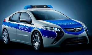 Opel Ampera Police Car Revealed