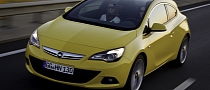 Opel Astra GTC Receives Panoramic Windscreen and 1.7 CDTI Engines