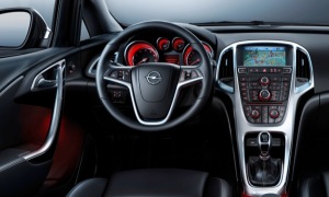 Opel Astra Interior Revealed, Pics Inside
