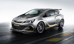 Opel Astra OPC EXTREME: 300+ HP Hot Hatch with Carbon Fiber
