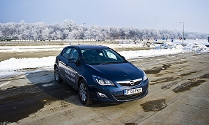 Opel Astra SUV in the Works