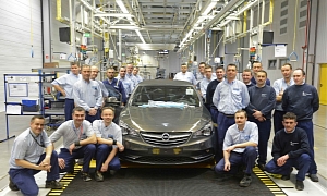 Opel Cascada Enters Production in Gliwice, Poland
