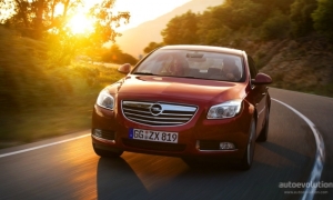 Opel Insignia 2.0 CDTI with Adaptive 4x4 Available