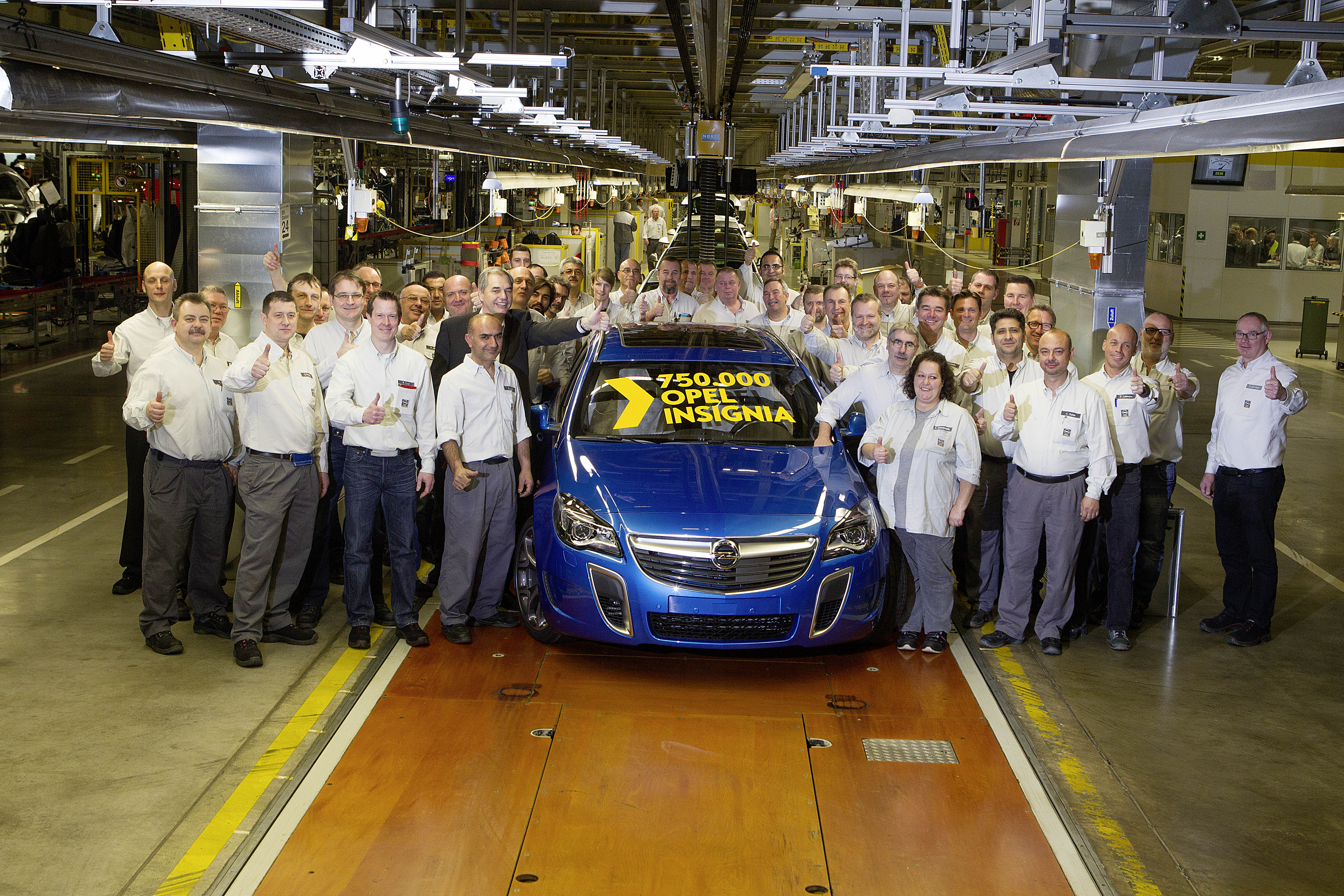 Opel Insignia Reaches Production
