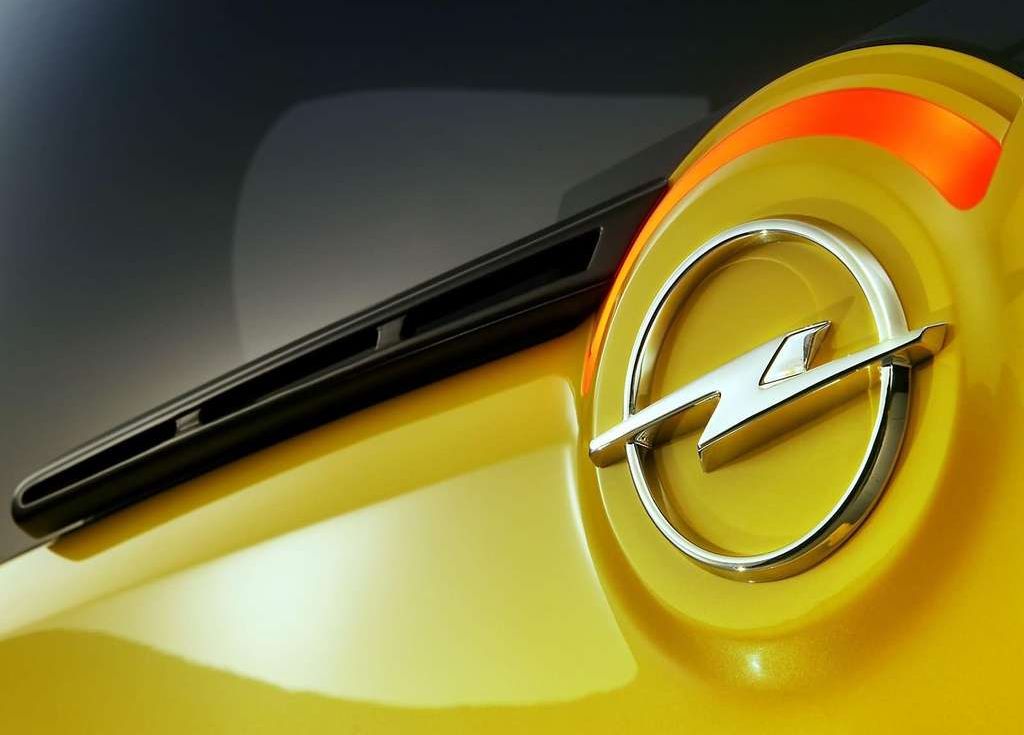 Opel logo on the Trixx concept
