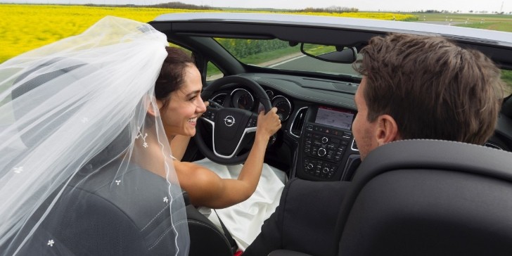 Opel Cascada Becomes a Wedding Car
