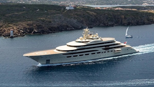 Dilbar is one of the world's most impressive megayachts, and was carrying $5 million in art alone