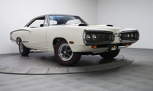 Original Dodge Coronet Super Bee is What Muscle Cars Are All About – Photo Gallery