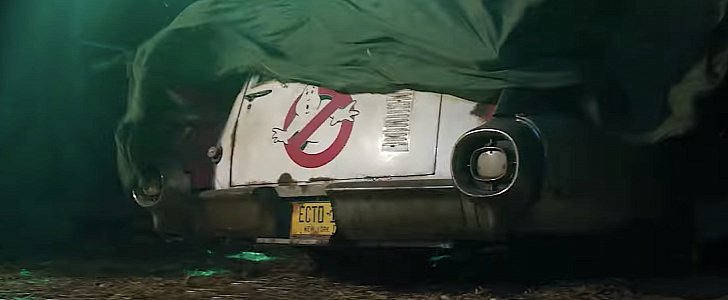 Ecto-1 Ghostbusters Ambulance Makes a Comeback in Teaser for Upcoming Sequel