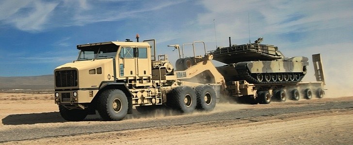 Oshkosh Defense Heavy Equipment Transporter (HET)
