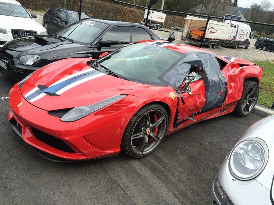 Ouch This Wrecked Ferrari 458 Speciale Looks Sad
