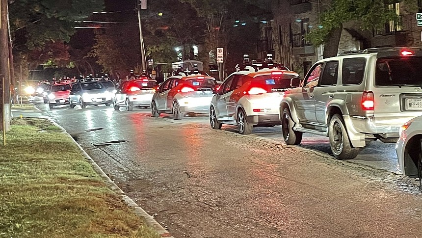 Over a dozen robotaxis caused chaos in Austin, Taxis
