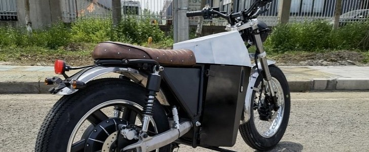 OX One is the newest electric motorcycle of the Spanish brand