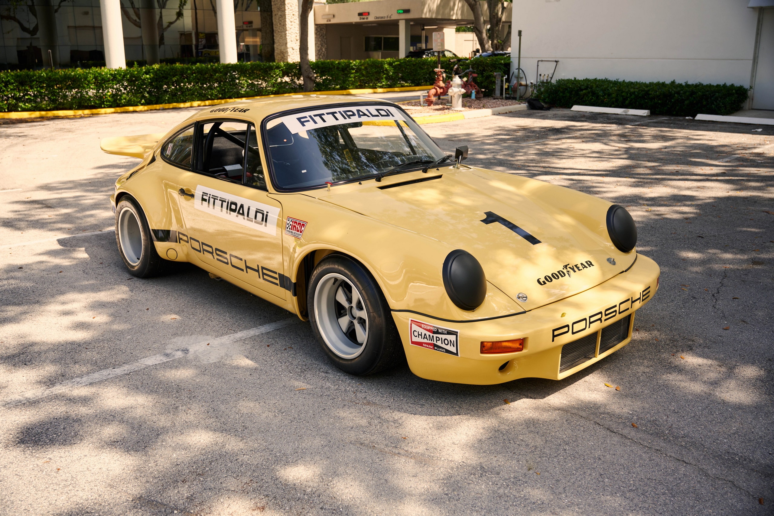 photo of Pablo Escobar’s 1974 Porsche 911 RSR Racer Demands Plata o Plomo image