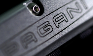 Pagani C9 to Use Custom AMG Engine
