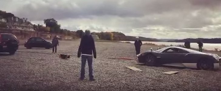 Pagani Huayra Stuck on a Beach Gets Rescued by a Honda