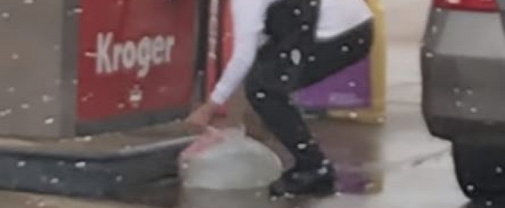 Woman fills plastic bags with gasoline in 2019 viral video
