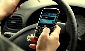 Parents Unaware of Dangers of Teen Texting and Driving