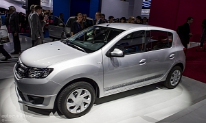 Paris 2012: New Dacia Sandero <span>· Live Photos</span>