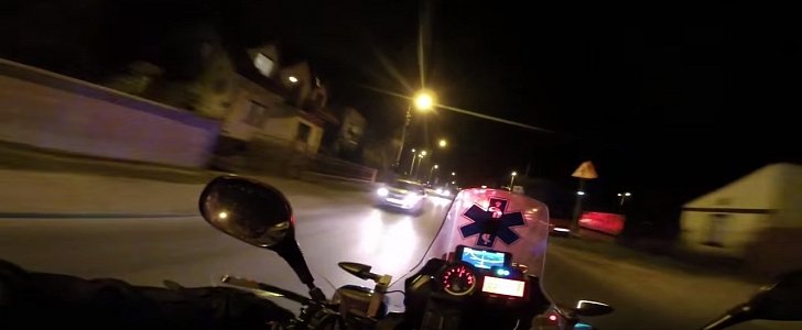 This Polish health services rider shows how fast ambulance bikes are