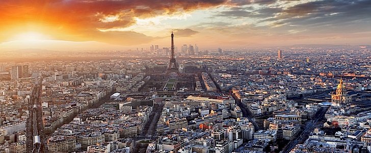Paris fights pollution by banning diesel cars