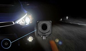 PathFindIR II In-Car Thermal Vision Camera Reveals Everything at Night