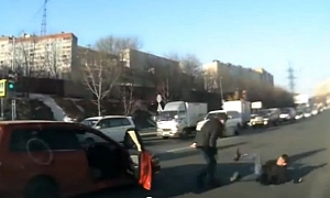 Pedestrian Fights Road Bully and Wins