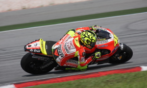Pedrosa Still Sees Rossi as Title Rival in 2011