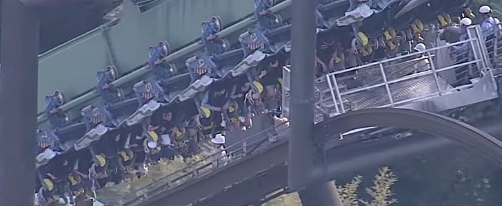 People trapped in roller coaster ride in Japan