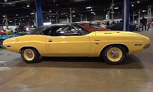 Perfectly Restored 1970 Dodge Challenger Is a True HEMI R/T SE in Top Banana