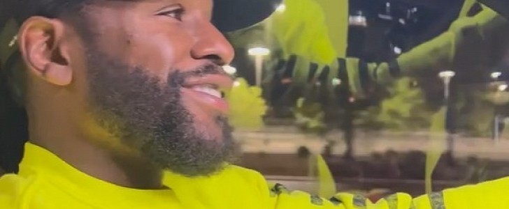 Floyd Mayweather takes a ride in his new lime green 2022 Rolls-Royce Cullinan