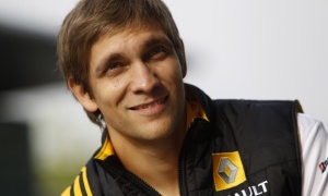 Petrov Hits Out at "Bad Educated" Alonso